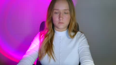 Lulu Baby18 online show from 11.11.25