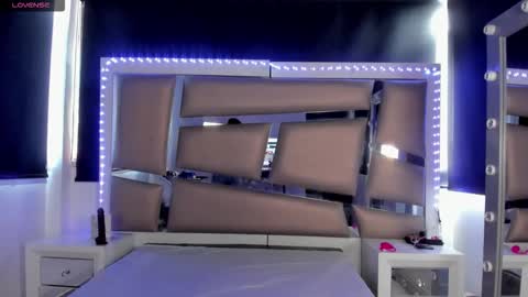 elizabeth online show from 09.14.25