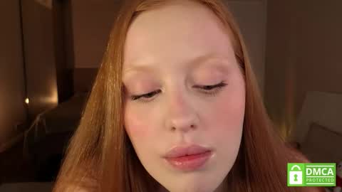 Snapshot of lulu_moons chatting on 12.16.25 Lulu online show from 12.16.25