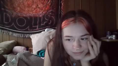 Snapshot of lulupixxx chatting on 01.31.25 Connie online show from 01.31.25