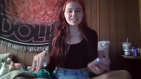 Snapshot of lulupixxx chatting on 02.01.25 Connie online show from 02.01.25