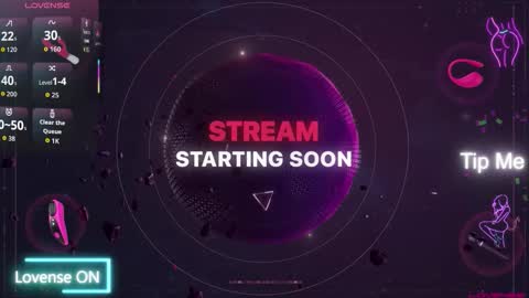 Snapshot of luluubloomm chatting on 10.10.25 Lulu online show from 10.10.25