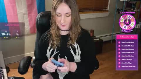 Snapshot of luluv chatting on 10.12.25 Lulu online show from 10.12.25