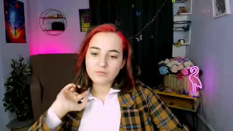 Snapshot of lumera_gentle chatting on 12.14.25 lumera_gentle online show from 12.14.25