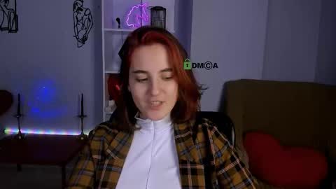 Snapshot of lumera_gentle chatting on 12.15.25 lumera_gentle online show from 12.15.25