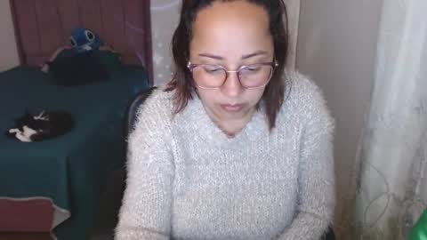 Snapshot of lumi_84 chatting on 03.10.25 LUMI online show from 03.10.25