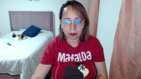 Snapshot of lumi_84 chatting on 09.21.25 LUMI online show from 09.21.25