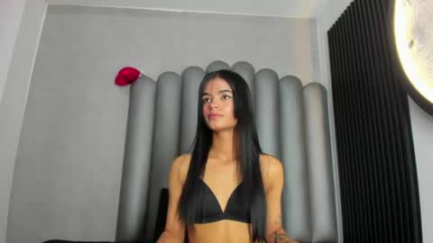 luna_bella_23 online show from 04.30.26