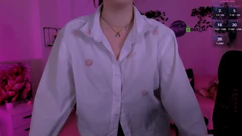Snapshot of luna_berryy chatting on 07.23.26 luna_berryy online show from 07.23.26