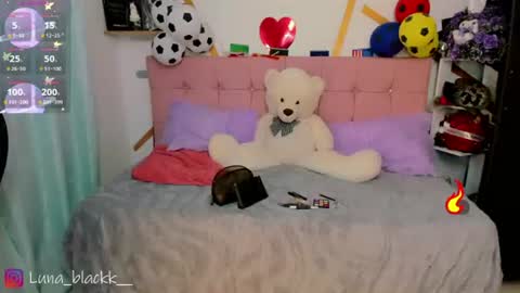 Snapshot of luna_blackk_ chatting on 07.14.26 Luna online show from 07.14.26