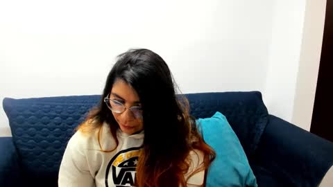 Snapshot of luna_dumont chatting on 02.16.25 luna online show from 02.16.25