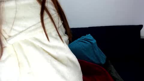 Snapshot of luna_dumont chatting on 02.17.25 luna online show from 02.17.25