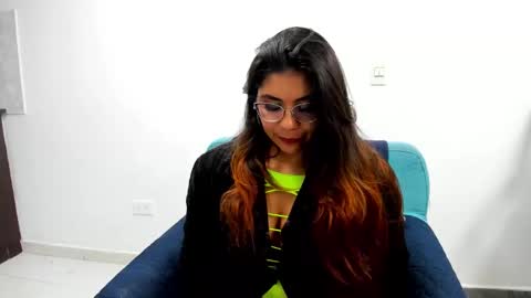 Snapshot of luna_dumont chatting on 02.21.25 luna online show from 02.21.25