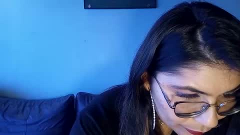 Snapshot of luna_dumont chatting on 02.24.25 luna online show from 02.24.25