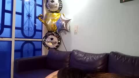 Snapshot of luna_dumont chatting on 02.25.25 luna online show from 02.25.25