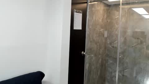 Snapshot of luna_dumont chatting on 03.10.25 luna online show from 03.10.25