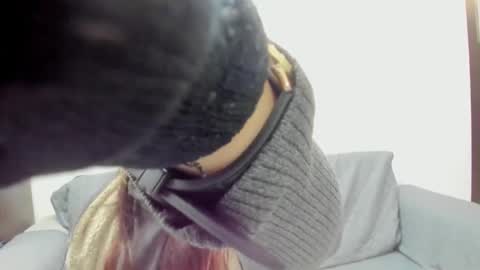 Snapshot of luna_dumont chatting on 10.30.25 luna online show from 10.30.25