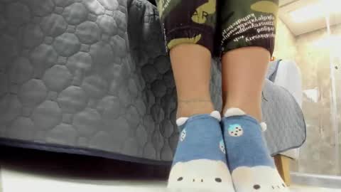 Snapshot of luna_dumont chatting on 11.01.25 luna online show from 11.01.25