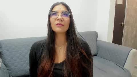 Snapshot of luna_dumont chatting on 11.20.25 luna online show from 11.20.25