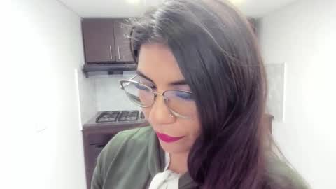 Snapshot of luna_dumont chatting on 12.02.25 luna online show from 12.02.25