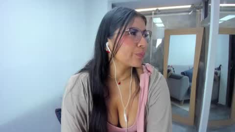 Snapshot of luna_dumont chatting on 07.26.26 luna online show from 07.26.26