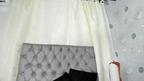 Snapshot of luna_evaa chatting on 01.11.25 Luna Eva online show from 01.11.25