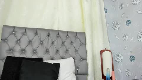 Snapshot of luna_evaa chatting on 01.24.25 Luna Eva online show from 01.24.25