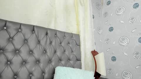 Snapshot of luna_evaa chatting on 02.26.25 Luna Eva online show from 02.26.25