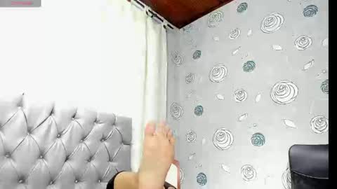 Snapshot of luna_evaa chatting on 10.06.25 Luna Eva online show from 10.06.25