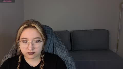 Snapshot of luna_host chatting on 04.01.26 Luna Host online show from 04.01.26