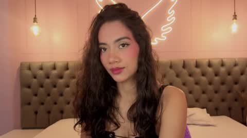 Snapshot of luna_hot_ass chatting on 04.19.26 luna_hot_ass online show from 04.19.26