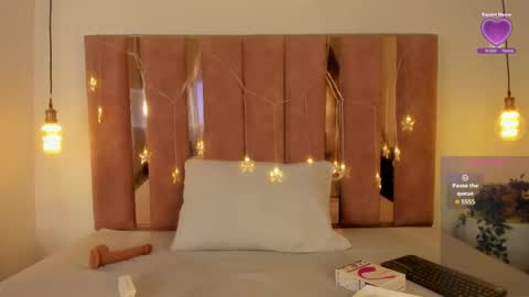 Snapshot of luna_kassiel chatting on 12.14.25 luna_kassiel online show from 12.14.25