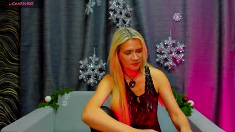 luna_lew1s online show from 12.30.24