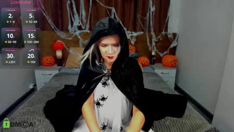 luna_lew1s online show from 10.31.25