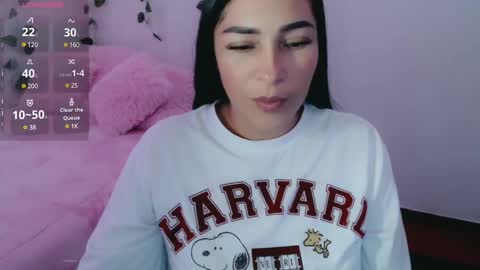 Snapshot of luna_lgomez chatting on 03.11.25 luna online show from 03.11.25