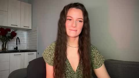 luna_raee online show from 10.01.25