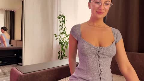 luna_raee online show from 04.24.26