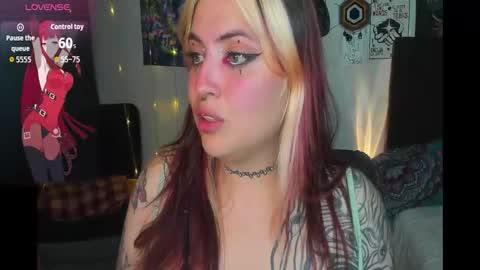 Snapshot of luna_ray420 chatting on 10.24.25 MISS LUNA  online show from 10.24.25