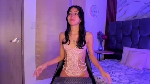 Snapshot of luna_sthonem chatting on 11.12.25 luna_sthonem online show from 11.12.25