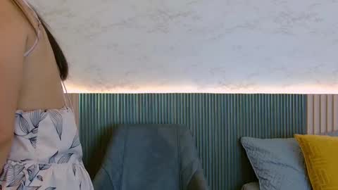 luna_valle online show from 10.19.25