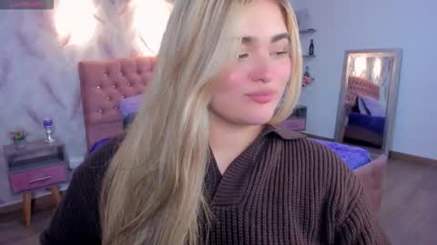 Snapshot of luna_volk chatting on 02.18.26 Luna online show from 02.18.26