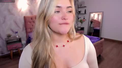 Snapshot of luna_volk chatting on 02.19.26 Luna online show from 02.19.26