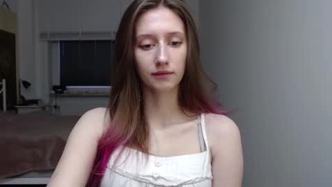 Snapshot of luna_xsensual chatting on 11.24.25 L U N A online show from 11.24.25