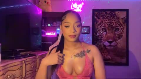 lunaa_11 online show from 07.30.26