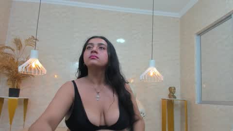 Luna Abril  online show from 03.08.26