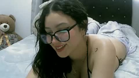 lunaa_sub online show from 02.21.25