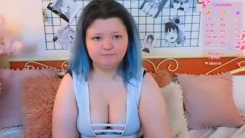 Snapshot of lunaar_ chatting on 05.16.26 Luna online show from 05.16.26