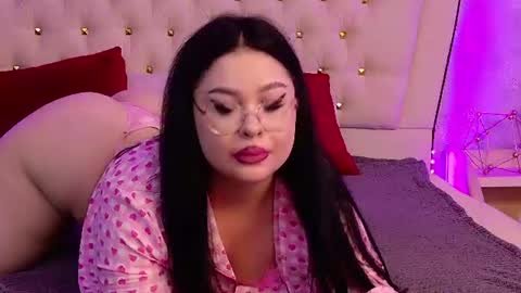 lunababe_ online show from 06.13.26