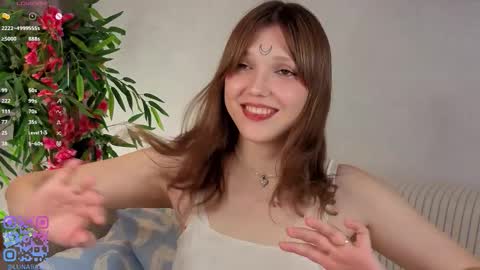 Snapshot of lunabate chatting on 11.28.25 Luna online show from 11.28.25