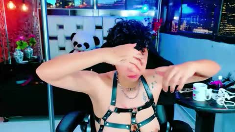 Snapshot of lunabustygirl chatting on 11.23.25 lunabustygirl online show from 11.23.25